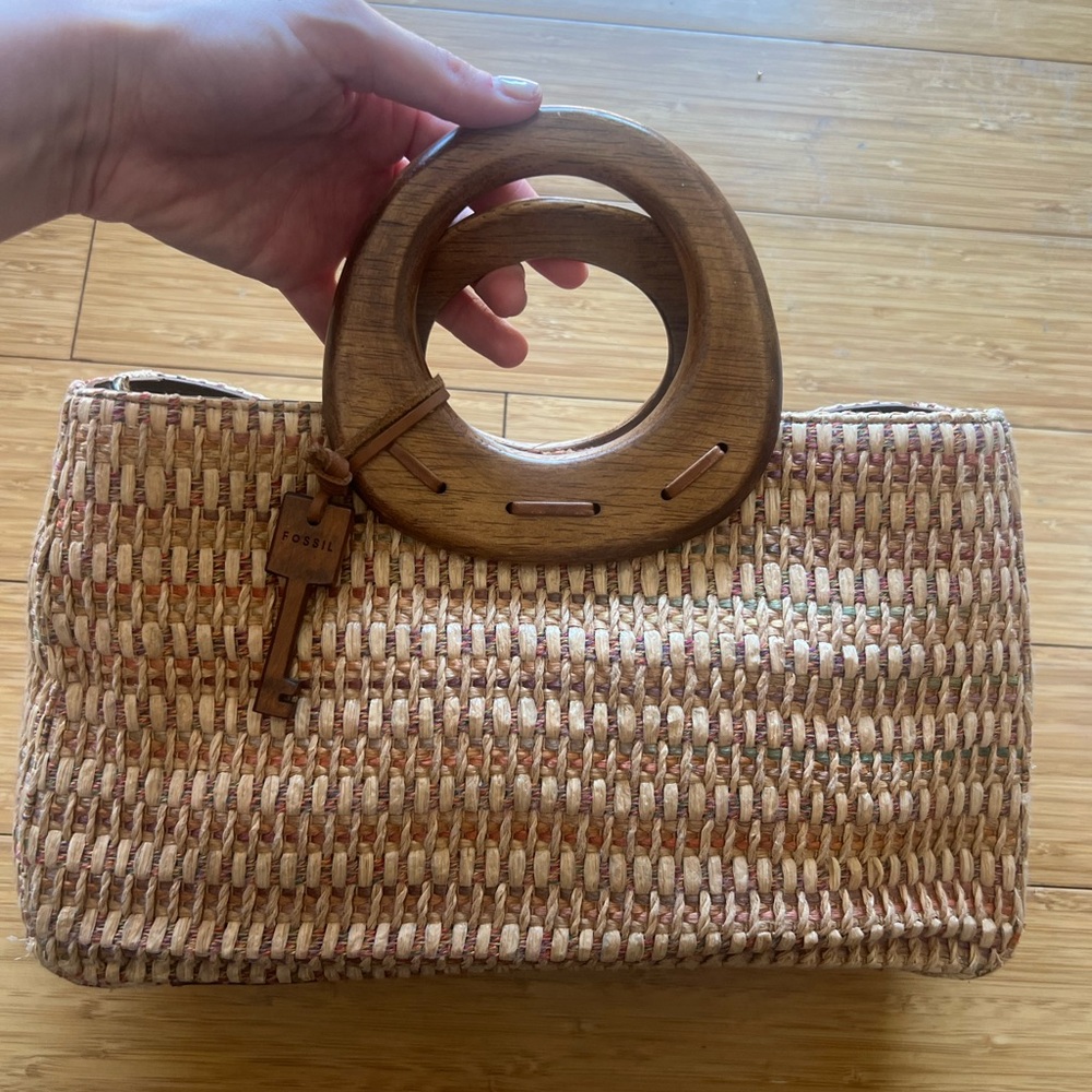 Fossil Natural Woven Tote with Wooden Handle
